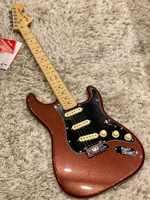 Fender Deluxe Roadhouse Stratocaster Maple FB in Classic Copper